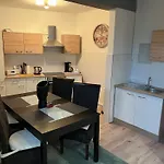 Best-preis Stadtoase 2x Gemuetliche Bis 8 Personen Wlan Vollausstattung Nur Einzelbetten Direkt Im Zentrum Salzwedel