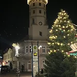 Best-preis Stadtoase 2x Gemuetliche Bis 8 Personen Wlan Vollausstattung Nur Einzelbetten Direkt Im Zentrum