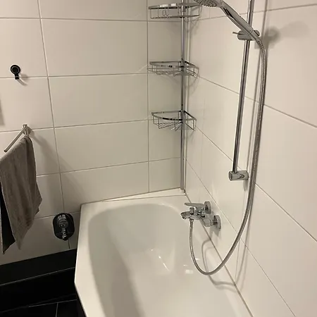 Best-preis Stadtoase 2x Gemuetliche Bis 8 Personen Wlan Vollausstattung Nur Einzelbetten Direkt Im Zentrum Apartment *