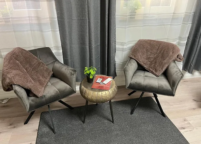 Best-preis Stadtoase 2x Gemuetliche Bis 8 Personen Wlan Vollausstattung Nur Einzelbetten Direkt Im Zentrum * Salzwedel