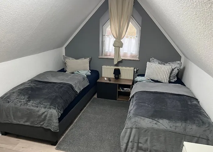 Best-preis Stadtoase 2x Gemuetliche Bis 8 Personen Wlan Vollausstattung Nur Einzelbetten Direkt Im Zentrum Apartmán